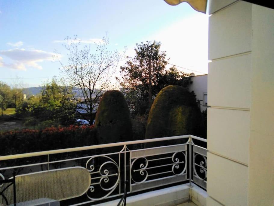 La Maison De Catherine Volos Exterior foto